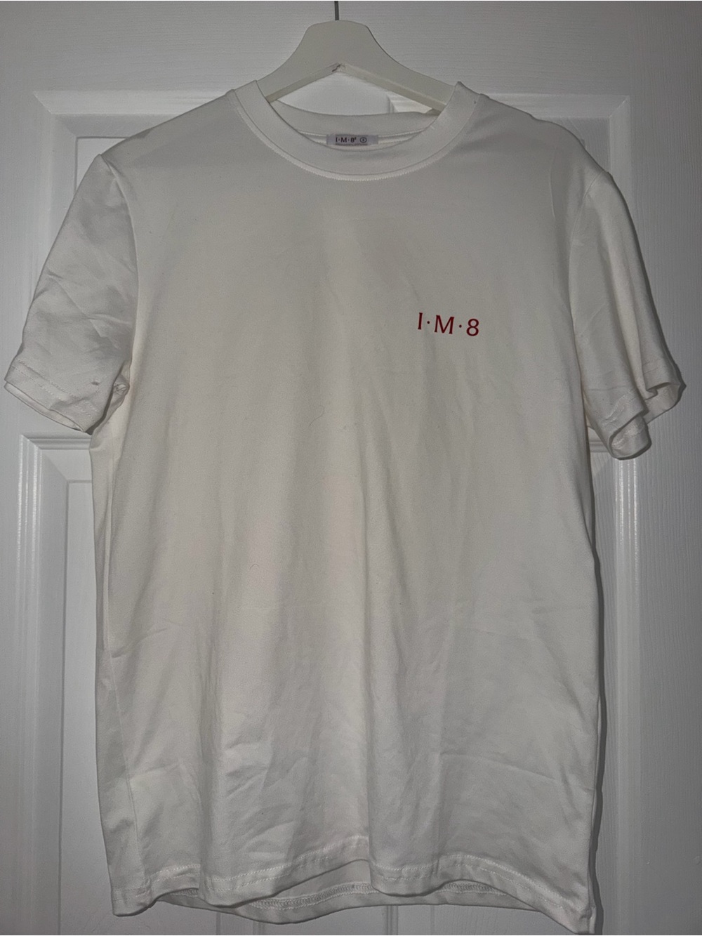 Im8 White T-Shirt unisex size s